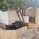 Laura Διαμέρισμα *