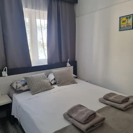 Laura Apartman Grebastica